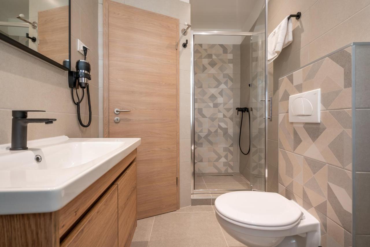Apartment Aaa & With Free Parking *