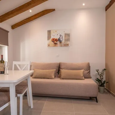 Aaa Apartments & Rooms With Free Parking Pula Exterior foto